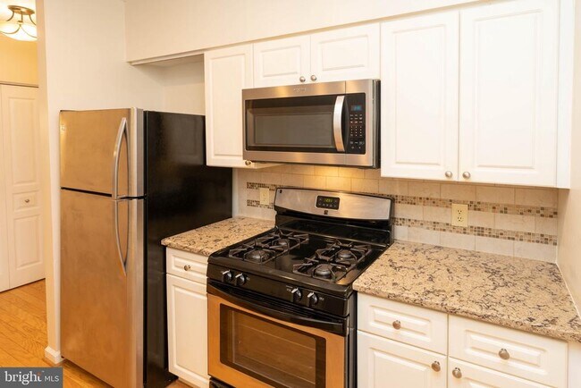 Photo - 2204 Westcourt Ln Unidad 210