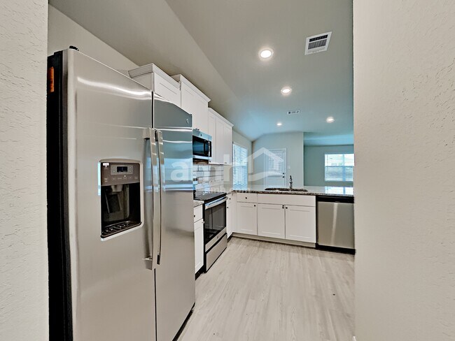 Photo - 2713 Iberia Ct