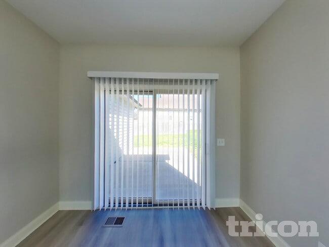 Photo - 839 S Westland Ave