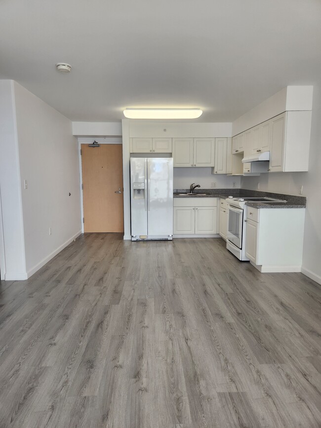 Photo - 801 South St Unit 826