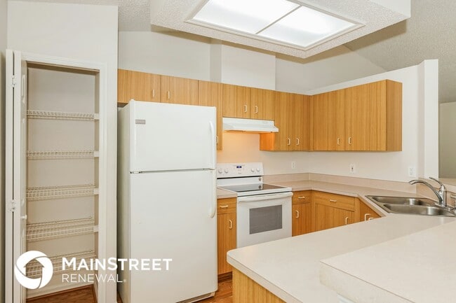 Photo - 258 Charles Ave