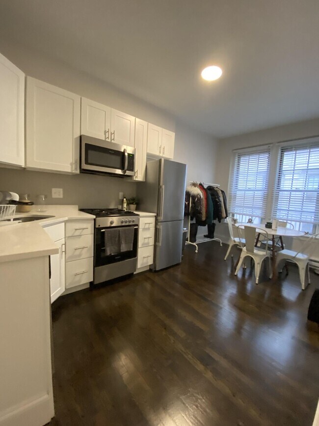 Building Photo - 24 Clearway St Unit 1 Rental