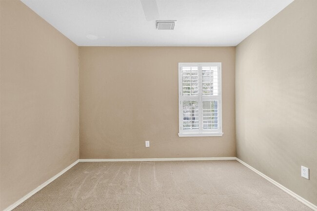 Photo - 31 N Walden Elms Cir