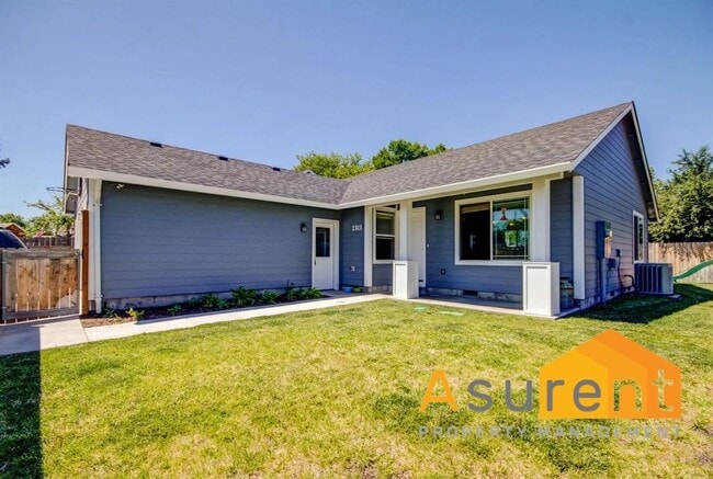 Building Photo - Great 3 Bed 2 Bath Medford Home Available Soon!