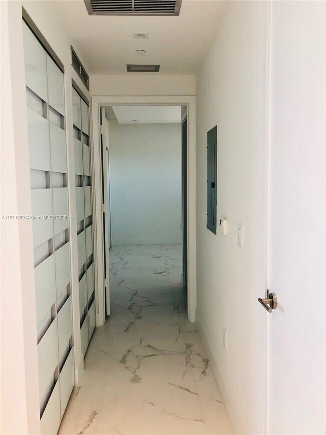 Photo - 2900 NE 7th Ave Unit 2404