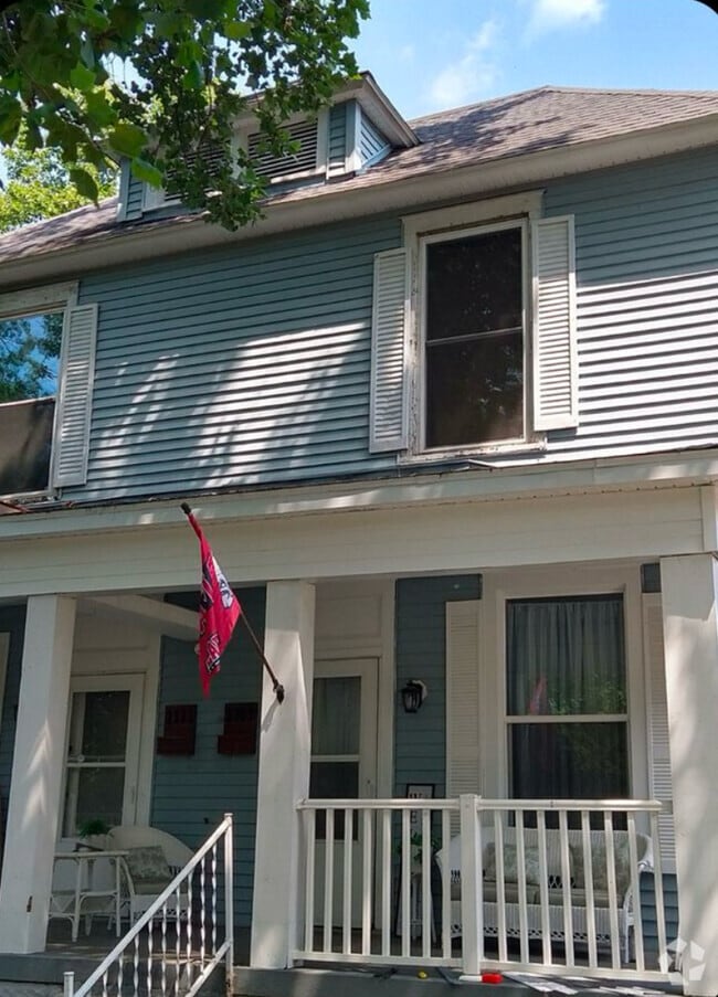 Building Photo - 2109 N 10th St Rental