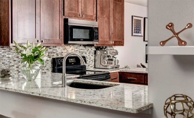 Building Photo - Beautiful Home located near Juanita Bay Water Front with 2 Bed and 2 Bath