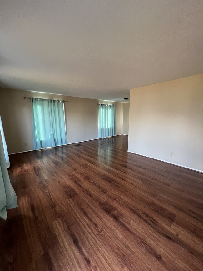 Photo - 911 Idlewilde Ct