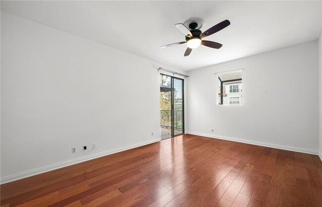 Photo - 330 Cordova St Unit 305