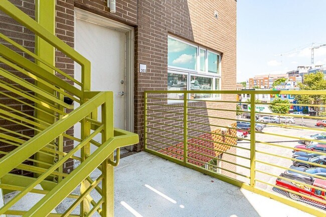 Photo - 1932 9th St NW