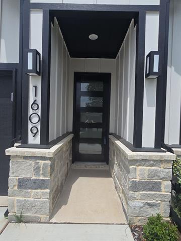 Photo - 1609 Sharon St