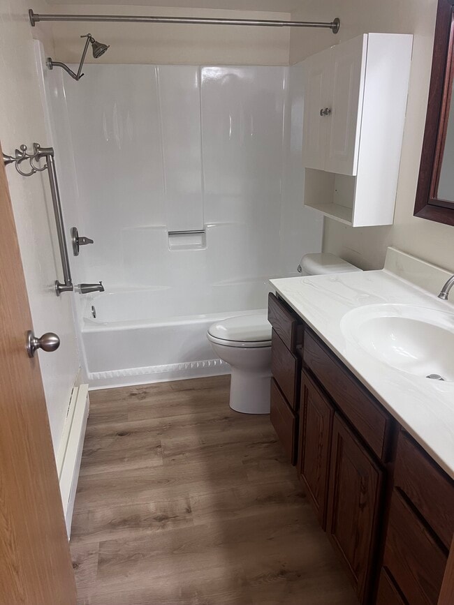 Photo - Forestview Ct. Apartments