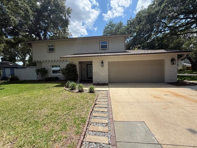Photo - Beautiful Port Orange 4 Bed 2.5 Bath Serene Home Available IMMEDIATELY!