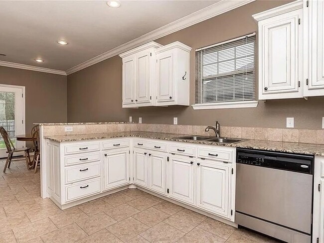 Photo - 1588 N Hazeltine Dr