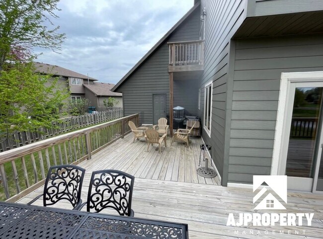 Photo - 3105 S Dawley Cir