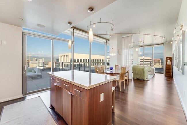 Building Photo - Gorgeous 3 Bedroom Condo with Huge Outdoor Space at Axis Unit 2023