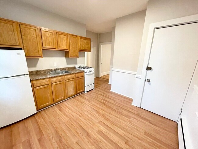 Photo - 1574 Tremont St Apartamento