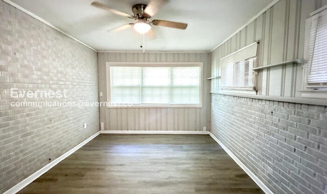 Photo - 1964 Laurel Ln