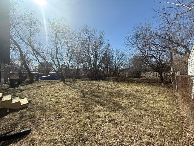 Photo - 4052 Burton St