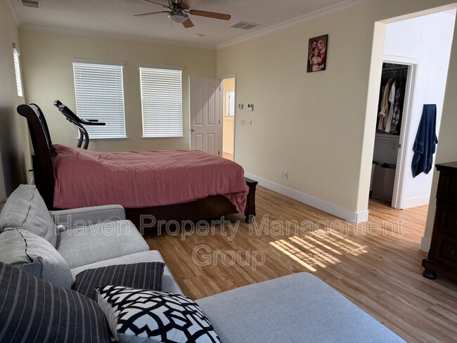 Photo - 49 E Heritage Dr