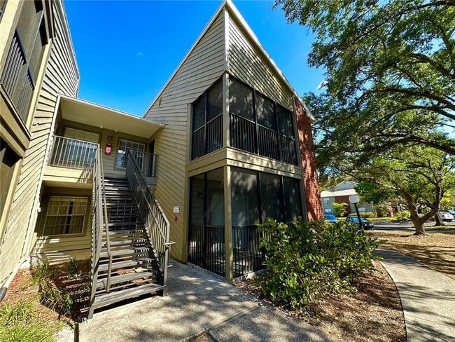 Photo - 9100 Dr M.L.K. Jr St N Unidad 324 Rental