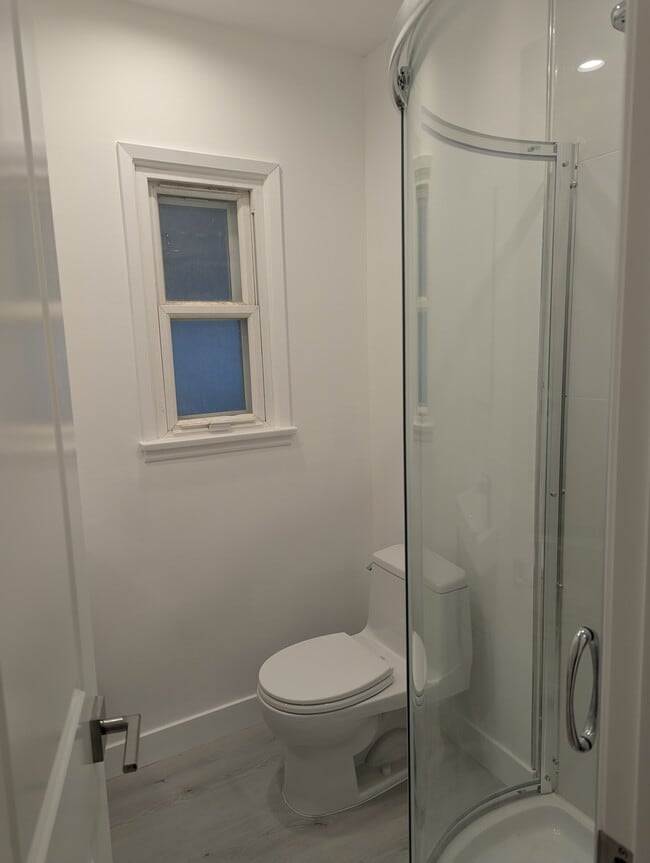 Photo - 1906 N Hollywood Way Unit 104