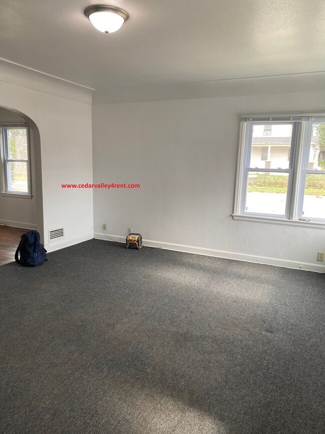 Photo - 727 Randolph St