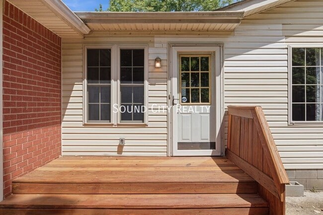 Photo - 7016 Bonnalake Dr Unit B