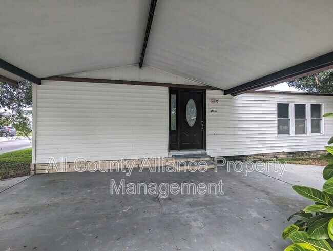 Photo - 34335 Lodge Dr