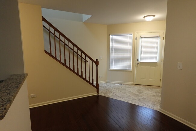 Photo - 1070 Woodhill Ct