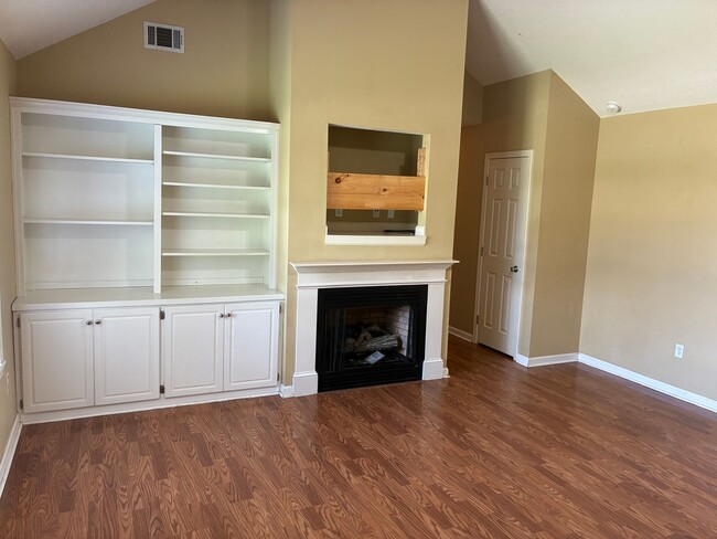 Photo - 112 Eagle Pt Lp