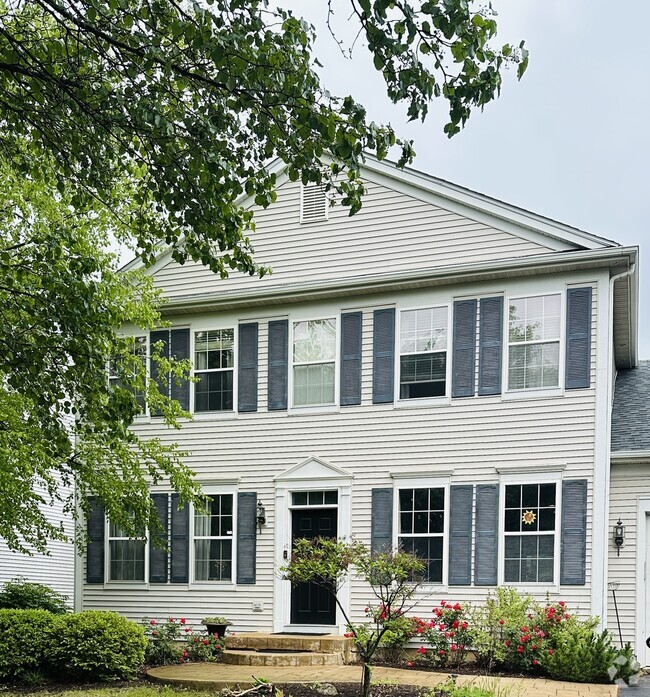 Building Photo - 1582 Manhattan St Rental