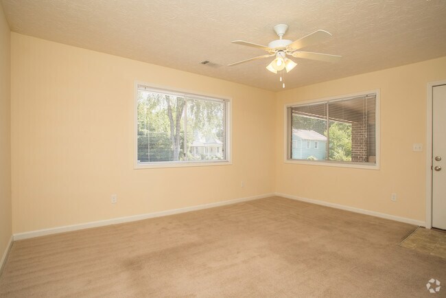 The Baroness 2BR, 1BA - 806 SF