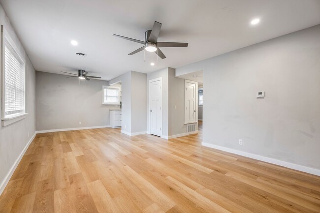 Photo - 811 N Pleasant St Unit Apt. A