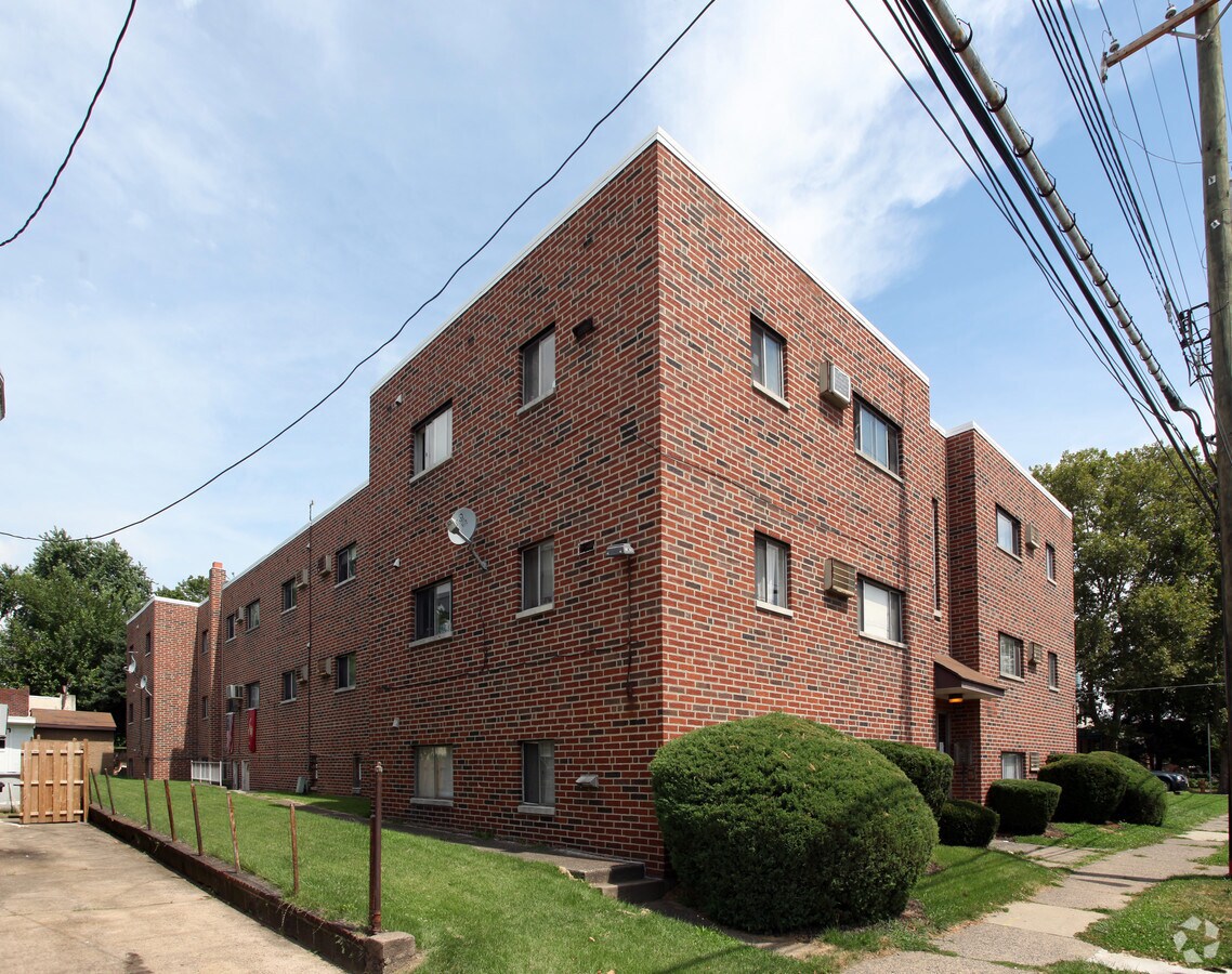Linwood Manor - Linwood Manor