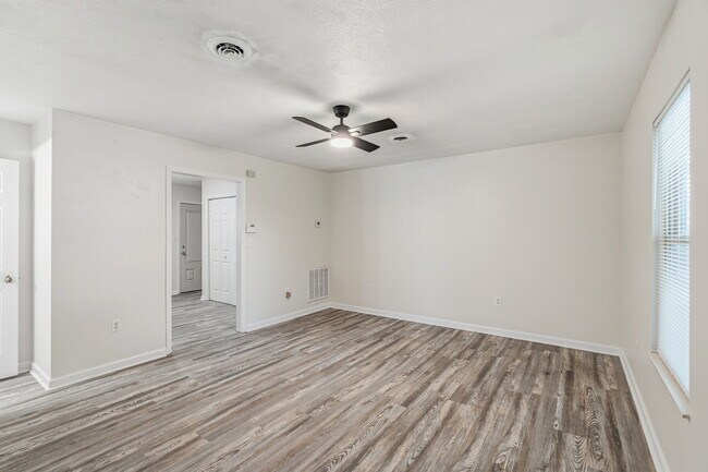 5205 Cub Cir