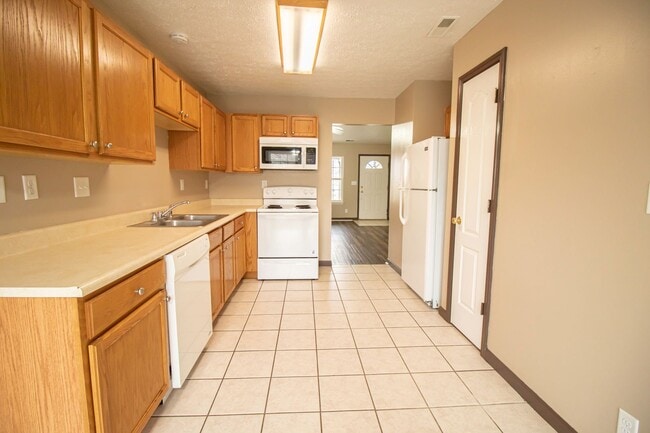 2225 Bridgewater Cir Unit 2225 Bridgewater Circle Apt A