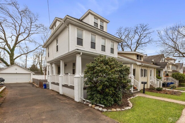 Photo - 236 Montgomery St