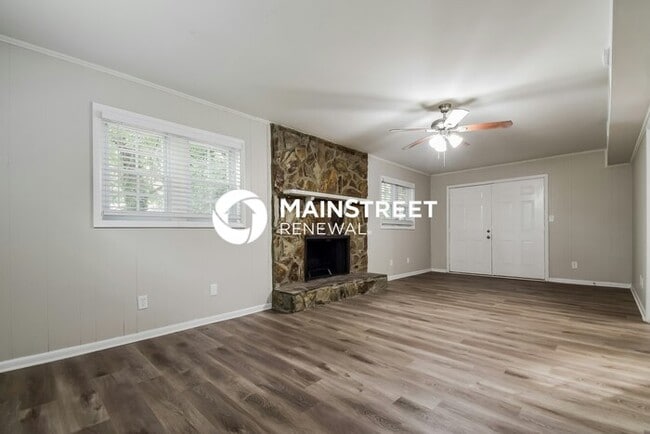 Photo - 4 Bedroom Pet-Friendly Home in Decatur, GA with Main Street Renewal