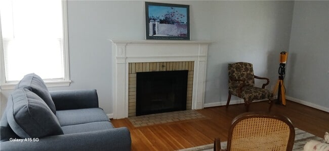 Photo - 183 Thorncliffe Dr