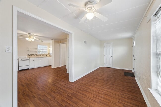 Photo - 4011 Vista Blvd