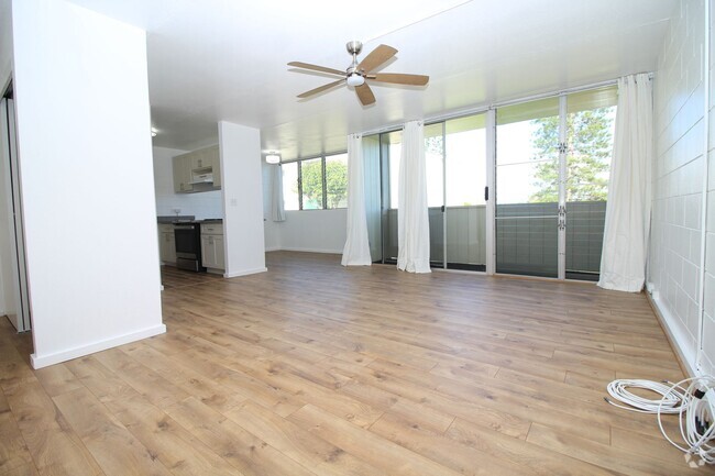 Building Photo - Beautifully Renovated 2-Bedroom Unit in Mi... Rental