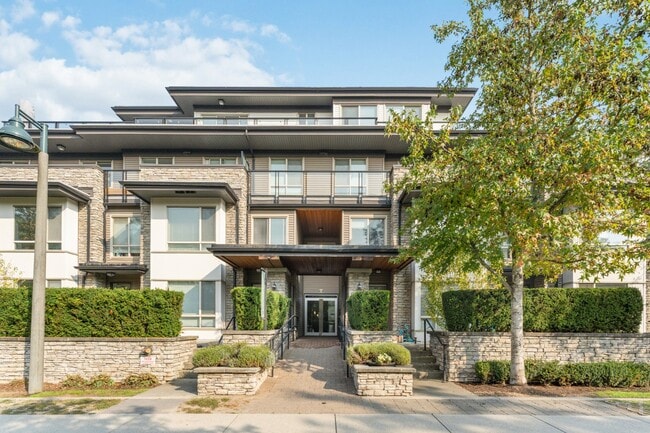 Photo - 7478 Byrnepark Walk