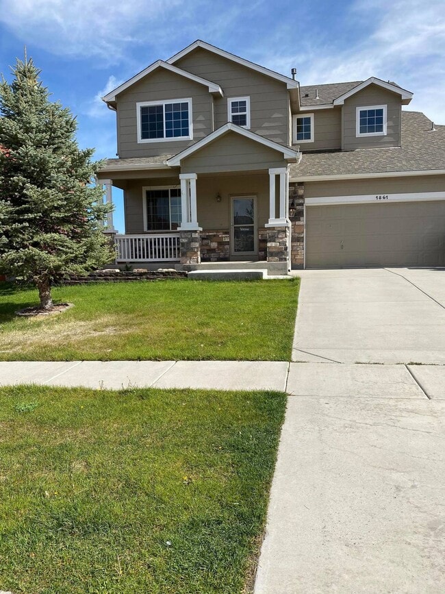 Building Photo - 4 bedroom - Dewhirst