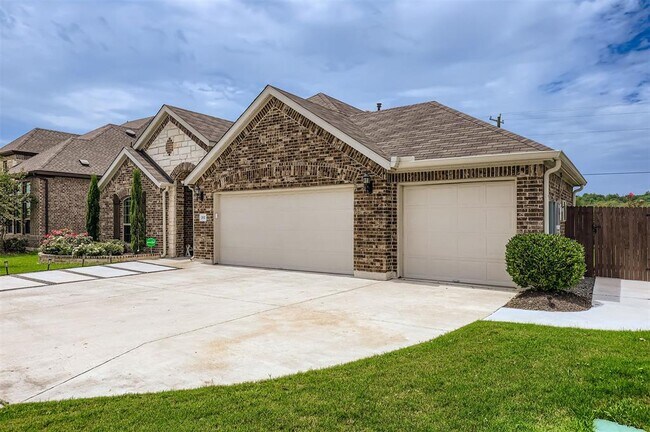 Photo - 202 Pulitzer Dr