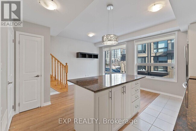 Photo - 32 Fieldway Rd