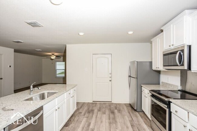 Photo - 2818 Tybee Crk