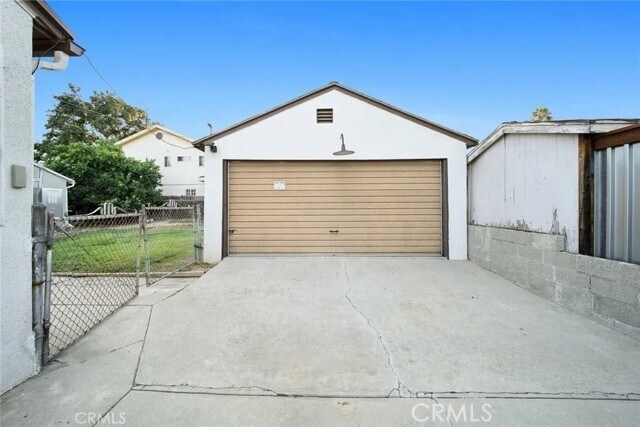 2479 Stevens Ave