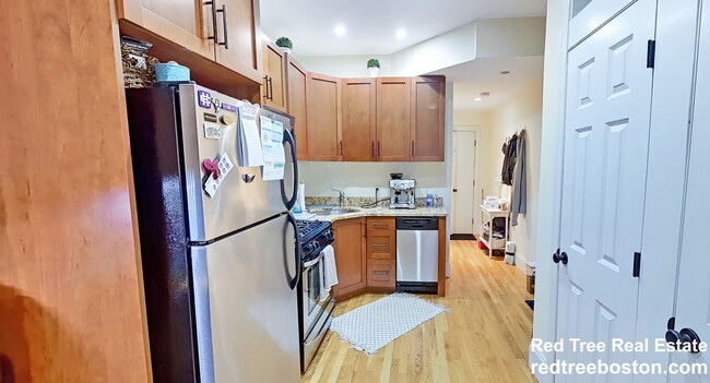 86 West Cedar St