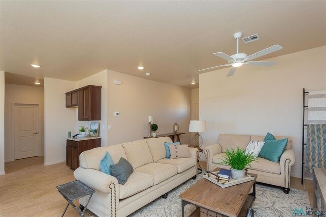 Photo - 8 Twin Berry Ct